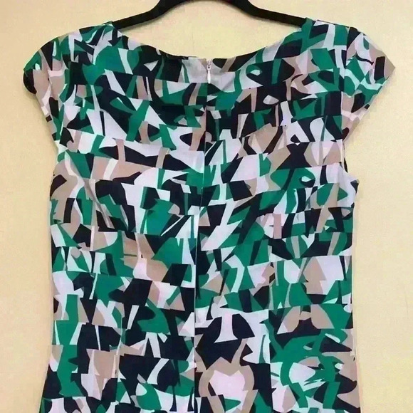 Ann Taylor Geometric Green Dress EUC Size 2 - Picture 10 of 11